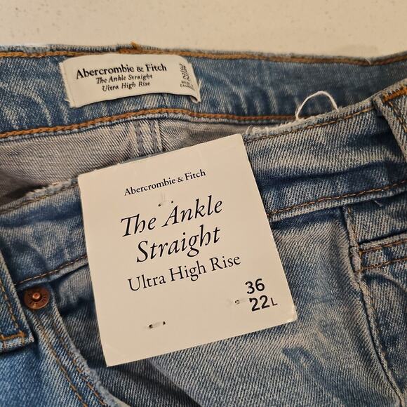 Abercrombie & Fitch Women's Blue Ankle Straight Ultra High Rise Jeans Size 36 - Picture 3 of 4